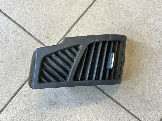 bontott BMW 1 Jobb Szellőző