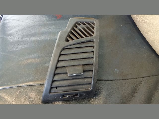 bontott BMW 1 Jobb Szellőző