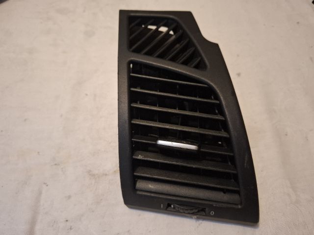 bontott BMW 1 Jobb Szellőző