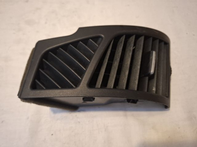 bontott BMW 1 Jobb Szellőző