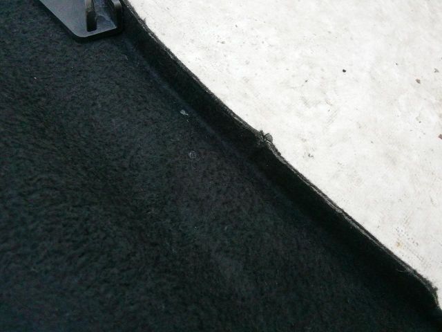 bontott BMW 1 Kalaptartó