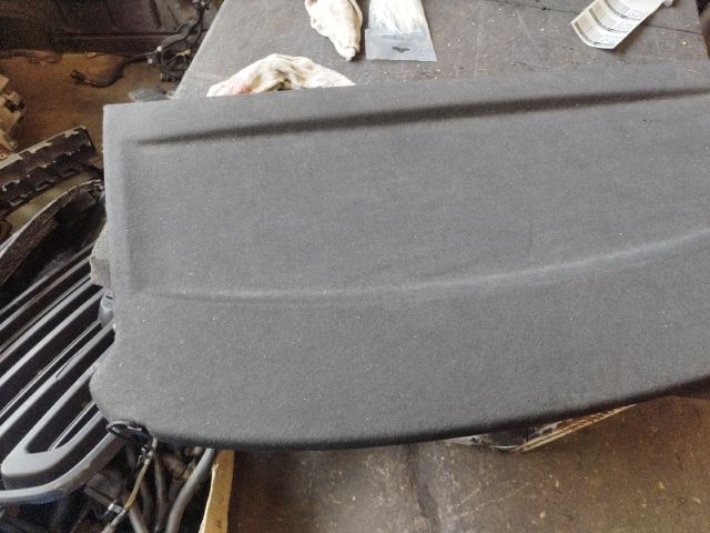 bontott BMW 1 Kalaptartó