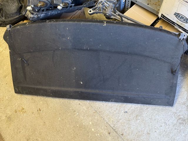 bontott BMW 1 Kalaptartó