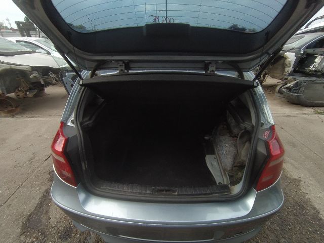 bontott BMW 1 Kalaptartó