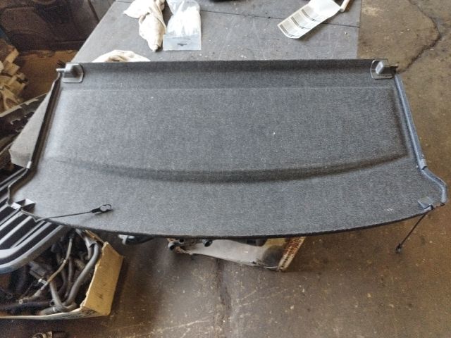 bontott BMW 1 Kalaptartó