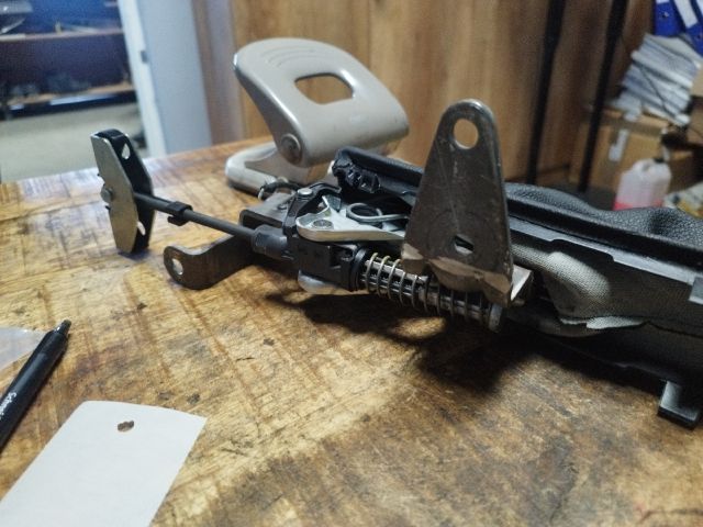 bontott BMW 1 Kézifék Kar