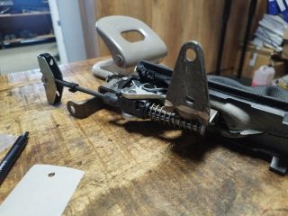 bontott BMW 1 Kézifék Kar