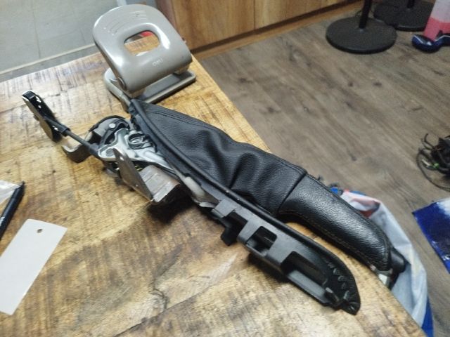 bontott BMW 1 Kézifék Kar