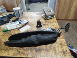 bontott BMW 1 Kézifék Kar