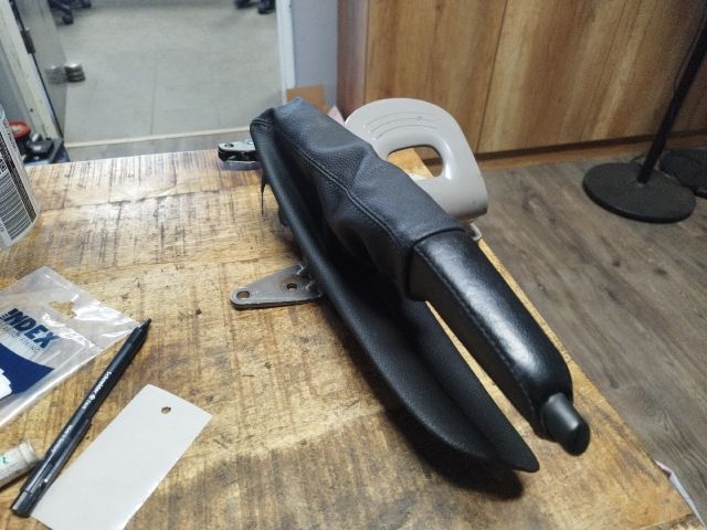 bontott BMW 1 Kézifék Kar