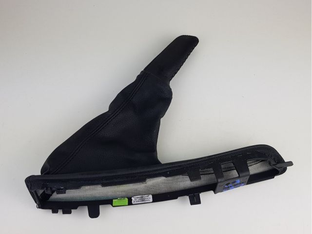 bontott BMW 1 Kézifék Szoknya