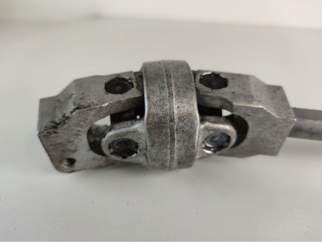 bontott BMW 1 Kormánykardán