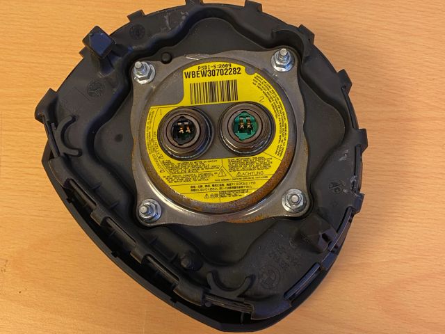 bontott BMW 1 Kormánylégzsák