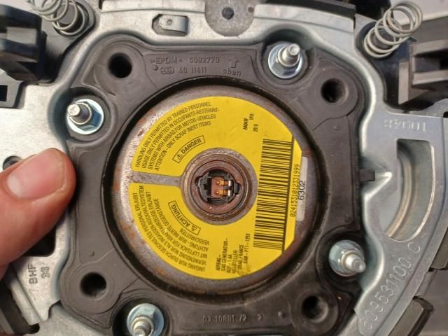 bontott BMW 1 Kormánylégzsák