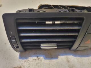 bontott BMW 1 Középső Szellőző