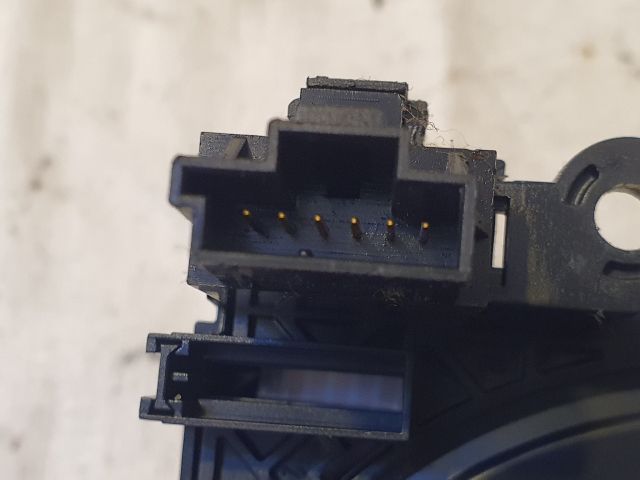 bontott BMW 1 Légzsák Átvezető Szalagkábel