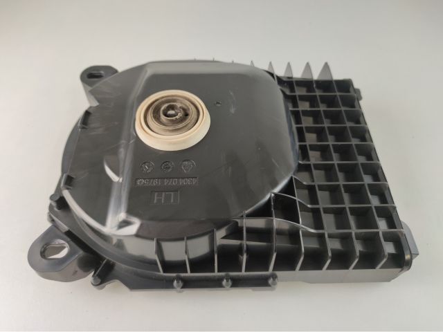 bontott BMW 1 Mélynyomó Hangszóró