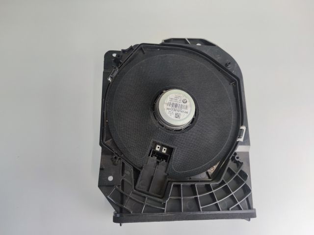 bontott BMW 1 Mélynyomó Hangszóró