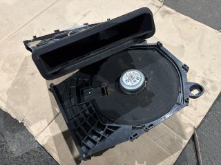 bontott BMW 1 Mélynyomó Hangszóró