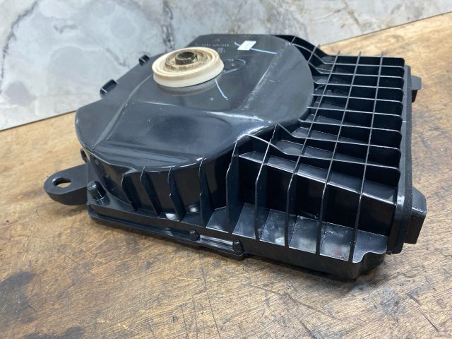 bontott BMW 1 Mélynyomó Hangszóró