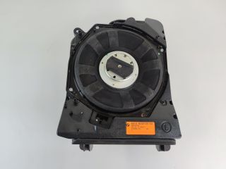 bontott BMW 1 Mélynyomó Hangszóró