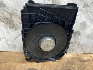 bontott BMW 1 Mélynyomó Hangszóró