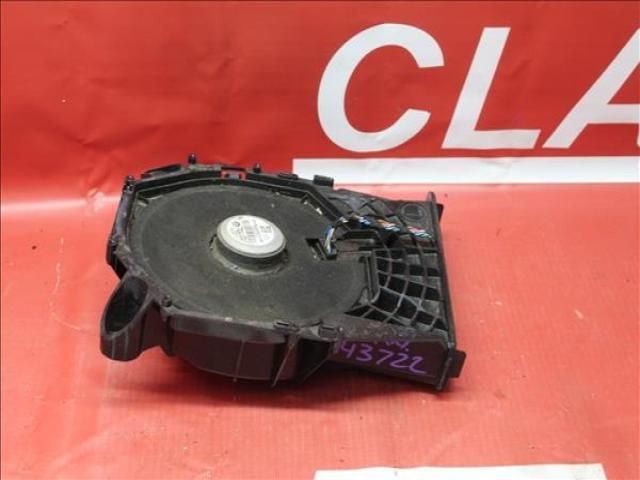 bontott BMW 1 Mélynyomó Hangszóró