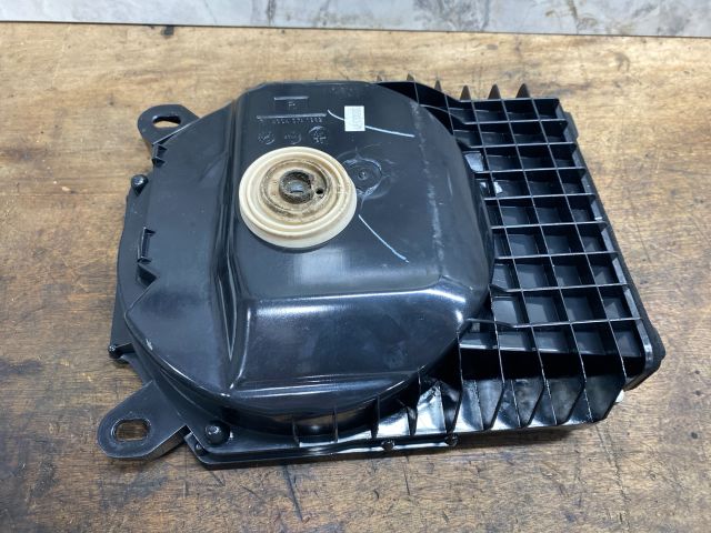 bontott BMW 1 Mélynyomó Hangszóró