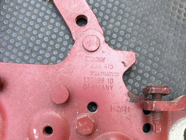 bontott BMW 1 Motorháztető Bal Zsanér