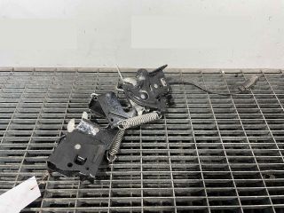 bontott BMW 1 Motorháztető Zárszerkezet