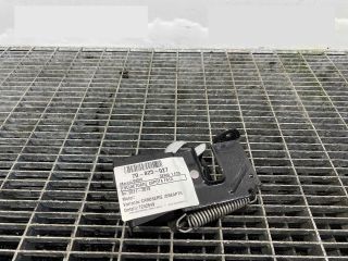 bontott BMW 1 Motorháztető Zárszerkezet