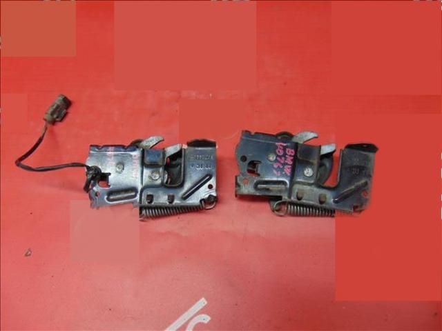 bontott BMW 1 Motorháztető Zárszerkezet