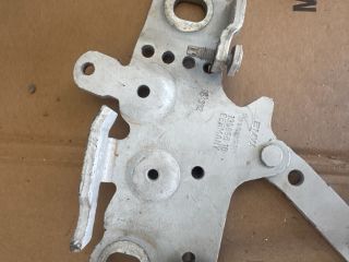 bontott BMW 1 Motorháztető Zsanér Pár