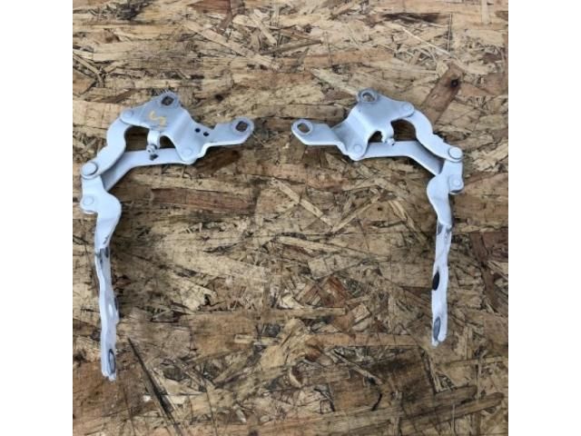 bontott BMW 1 Motorháztető Zsanér Pár