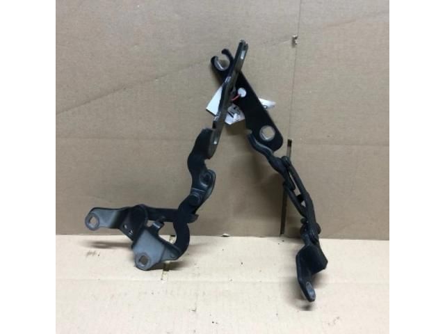 bontott BMW 1 Motorháztető Zsanér Pár