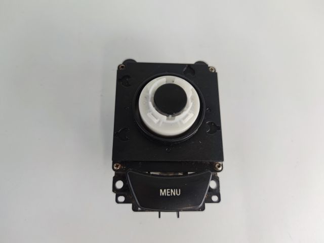 bontott BMW 1 Multimédia Vezérlő