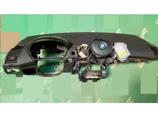 bontott BMW 1 Műszerfal Héj