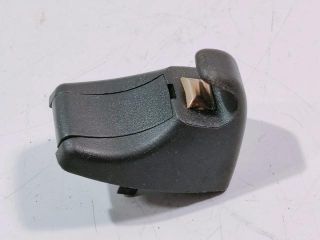 bontott BMW 1 Napellenző Tartó (Pozíciófüggetlen)