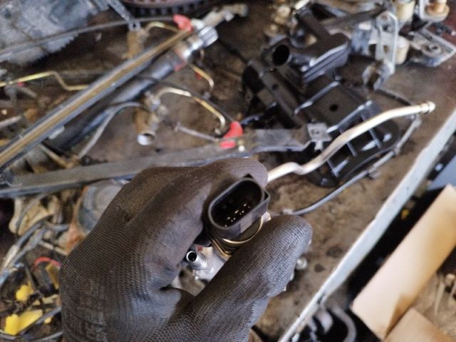 bontott BMW 1 Nyomásszabályzó Szelep