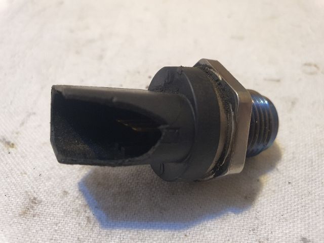 bontott BMW 1 Nyomásszabályzó Szelep