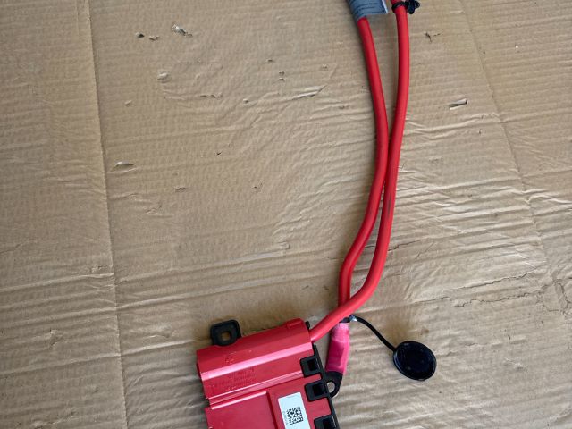 bontott BMW 1 Pozitív Kábel