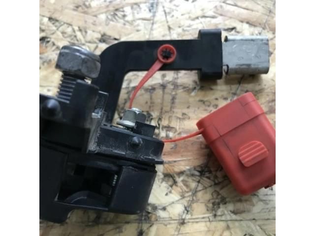 bontott BMW 1 Pozitív Kábel