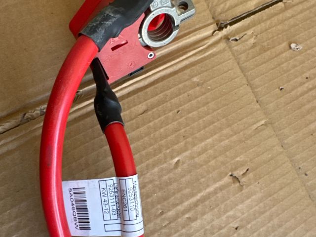 bontott BMW 1 Pozitív Kábel