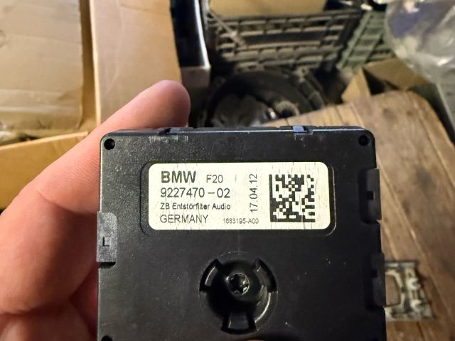 bontott BMW 1 Rádió Zavarszűrő