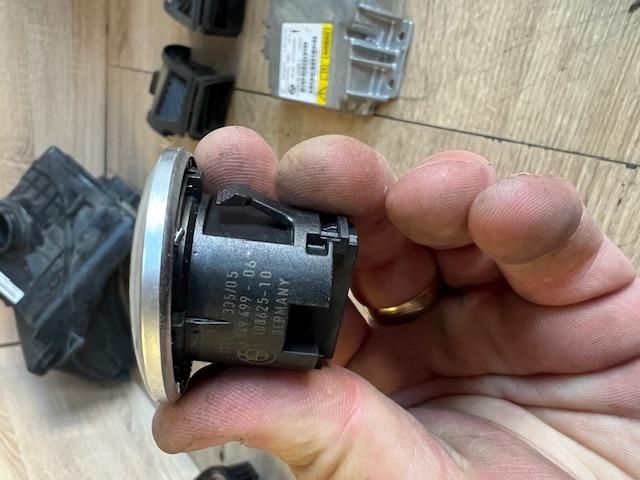 bontott BMW 1 Start / Stop Indító Gomb