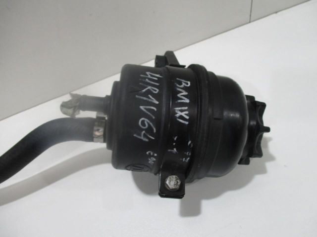 bontott BMW 1 Szervóolaj Tartály