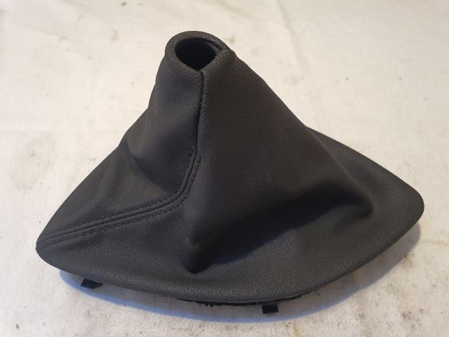 bontott BMW 1 Váltószoknya