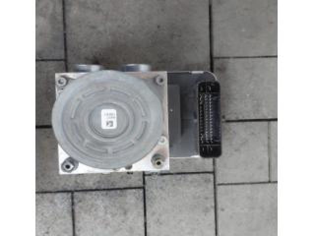 bontott BMW 2 ABS Kocka