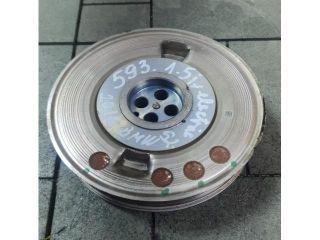 bontott BMW 2 Főtengely Szíjtárcsa