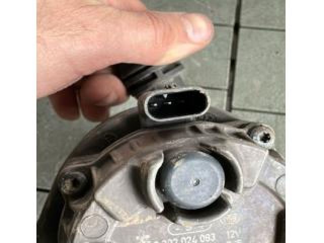 bontott BMW 2 Vízpumpa